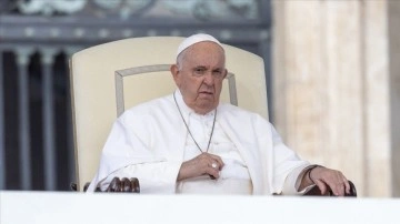 Papa Franciscus, istifa etmenin açık bir ihtimal olduğunu ama şu an düşünmediğini söyledi