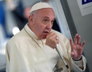 Papa: 'İslamiyet’i şiddetle tanımlamak doğru değil'