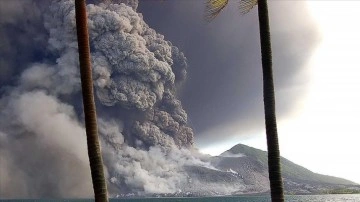 Papua Yeni Gine'de Ulawun Yanardağı'nda patlama meydana geldi