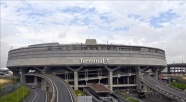 Paris havalimanlarında grev yapan çalışanlar Charles de Gaulle Havalimanı&#039;nda terminal kapattı