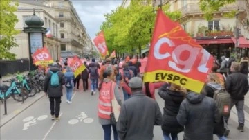 Paris Olimpiyatları'nda iş yükü artacak belediye çalışanları ek ücret talebiyle gösteri düzenle