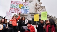 Paris'te kadınlara yönelik ayırımcılık protesto edildi
