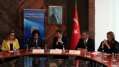 Paris'te T&uuml;rkiye ve NATO ilişkilerini konu alan yuvarlak masa toplantısı d&uuml;zenlendi