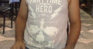 ’Part time hero’ tişörtüne gözaltı