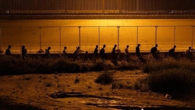 Pasifik &uuml;lkesi Tuvalu, Avustralya'ya d&uuml;nyanın ilk "iklim m&uuml;ltecilerini" g&ouml;nderiyor