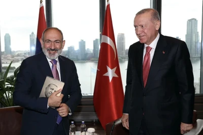 Paşinyan neden T&uuml;rkiye ile dostluk arayışına girdi? Rus uzman Saprınskaya, stratejik hedefe dikkat &ccedil;ekti