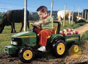 Peg Perego ile &Ccedil;ocuklarınızın Gelişimine Fayda Sağlayacak &Uuml;r&uuml;nleri Keşfedin