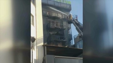 Pendik'te 7 katlı otelde çıkan yangında 2 kişi hayatını kaybetti
