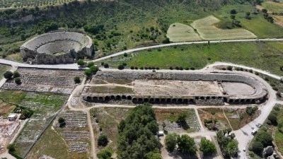 Perge'de mahkumların &uuml;zerine vahşi hayvanların salındığı "giyotin kapı" sistemi g&uuml;n y&uuml;z&uuml;ne &ccedil;ıkarıldı