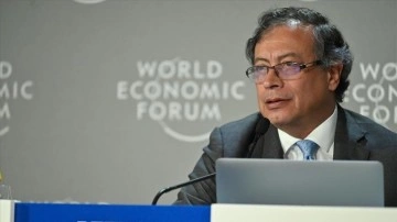 Peru Kongresi, Kolombiya Cumhurbaşkanı Petro'yu "istenmeyen kişi" ilan etti