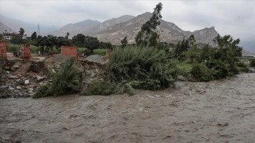 Peru'da Yaku Kasırgası'nın yol açtığı sellerde 2 bin 500 kişi evsiz kaldı