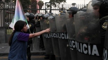 Peru'daki hükümet karşıtı gösterilerde çıkan olaylarda ölü sayısı 18'e yükseldi