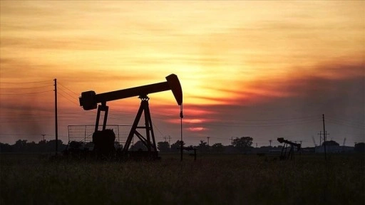 Petrol fiyatları İsrail'in İran'a saldırmasıyla yüzde 7'den fazla yükseldi