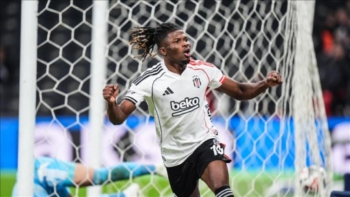 PFDK, Beşiktaşlı futbolcu El Bilal Toure'ye 2 ma&ccedil; ceza verdi