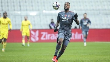 PFDK'dan Beşiktaşlı futbolcu Larin'e 1 maç men cezası