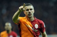 Podolski'den ayrılık iddialarına yanıt