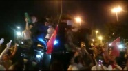Polis Kur'an-ı Kerim'i öpünce vatandaş ikna oldu