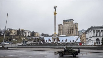 Polonya, Çekya ve Slovenya başbakanları saldırı altındaki Kiev'e geldi