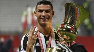 Portekizli yıldız futbolcu Cristiano Ronaldo, sosyal medyada zirveyi bırakmıyor