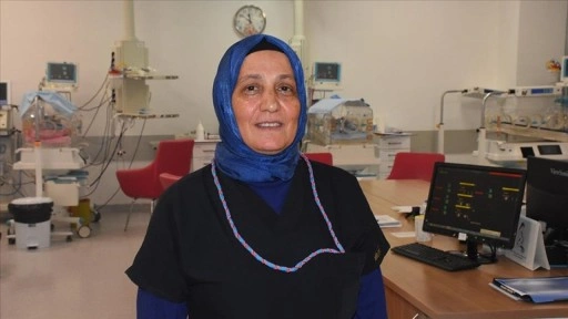 Prematüre ünitesinin Sibel ablası, 34 yıldır bebeklerin hayatına dokunuyor