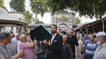 Prof. Dr. Mustafa Sabri Küçükaşçı'nın cenazesi toprağa verildi