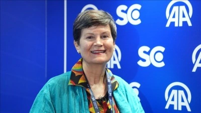 Profes&ouml;r Snow, "belirsizlik ve kaos" ortamında iletişimin rol&uuml;ne dikkati &ccedil;ekti
