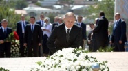 Putin, Kerimov&#39;un mezarını ziyaret etti