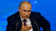 Putin &#039;sahte haber&#039; yasasını onayladı