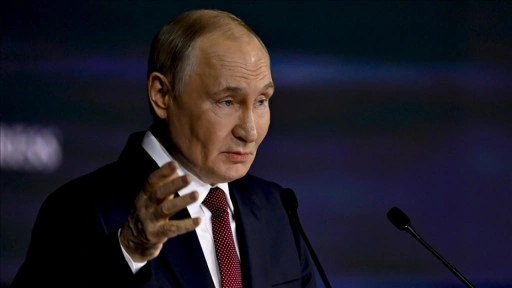 Putin: Trump'ın göreve gelişiyle tünelin sonundaki ışığın belirginleştiğini düşünüyorum
