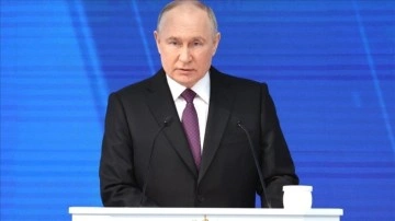 Putin, ülkesinin Güvenlik Konseyi ile uzaydaki tehditlerle mücadeleyi görüştü