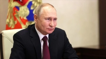 Putin'den, ABD'ye "renkli devrimlere destek" eleştirisi