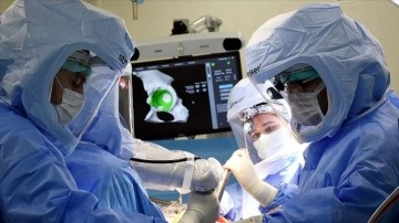 Rahim ağzı kanseri operasyonlarında "robotik cerrahi" avantajı