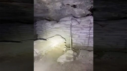Irak'ın kuzeyinde teröristlerce kullanılan mağaradaki mühimmat imha edildi