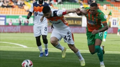 RAMS Başakşehir, Corendon Alanyaspor'u 2-1 mağlup etti