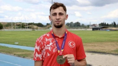 Rekortmen Avrupa şampiyonu gen&ccedil; milli atlet g&ouml;z&uuml;n&uuml; d&uuml;nya rekoruna dikti