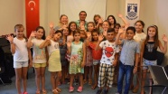 'Rengarenk' çocuklardan 9 dilde barış mesajı