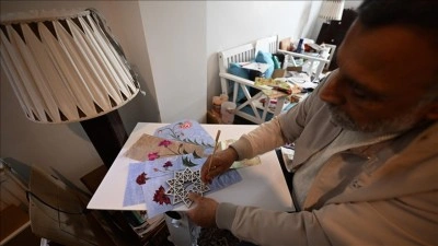 Ressam g&ouml;z doktoru, sanatın iyileştirici g&uuml;c&uuml;n&uuml; hastalarıyla paylaşıyor
