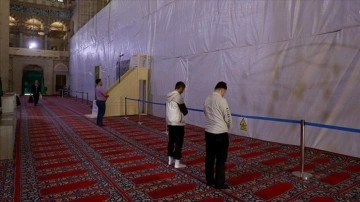 Restorasyonu süren Selimiye'de 300 kişi bir arada teravih namazı kılabilecek