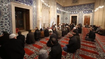 Restorasyonun sürdüğü Selimiye Camisi sınırlı sayıda ziyaretçiyle ramazanı karşıladı