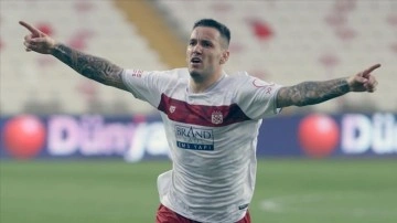 Rey Manaj, Sivasspor'da bir sezonda en çok gol atan oyuncu oldu