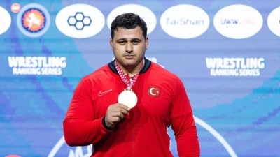 Rıza Kayaalp Arnavutluk'ta "rekor" i&ccedil;in mindere &ccedil;ıkacak