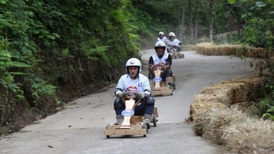 Rize'de "16. Geleneksel Formulaz Tahta Araba Yarışları" d&uuml;zenlendi