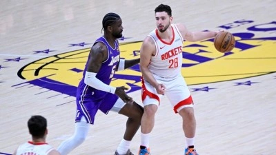 Rockets, Alperen Şeng&uuml;n'&uuml;n "triple-double" eşiğindeki performansıyla Lakers'ı ye
