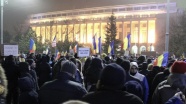 Romanya'da 200 binden fazla gösterici hükümetin istifasını istedi