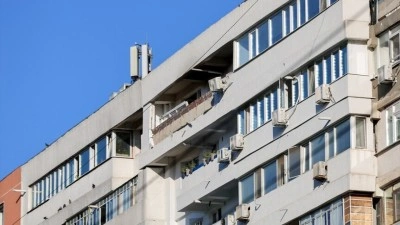 Romanya'da bir apartmana Rus İHA'sı d&uuml;şmesi sonucu 2 kişi yaralandı