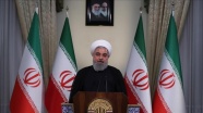 Ruhani'den 'yaptırımlara rağmen petrol ihracına devam' vurgusu