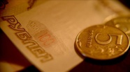 Rus rublesi 'cehennemden gelen yaptırımlar' nedeniyle düşüşte