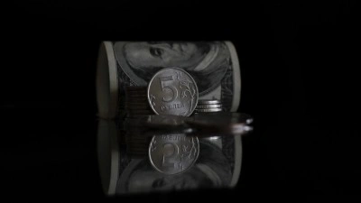 Rus rublesi dolar karşısında değer kazanmaya devam ediyor