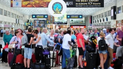 Rus turistlerin Temmuz tercihi T&uuml;rkiye ve Yunanistan oldu