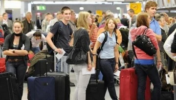 Ruslar, döviz kurundaki artışa rağmen Türkiye'de tatil yapmaktan vazgeçmiyor